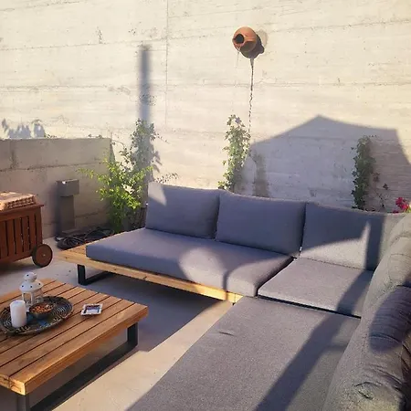 Selin The Stone House בקתה לימסול