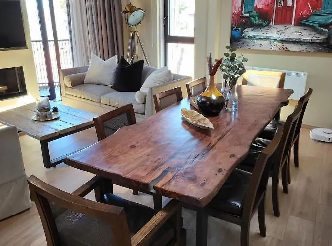 בקתה Selin The Stone House *